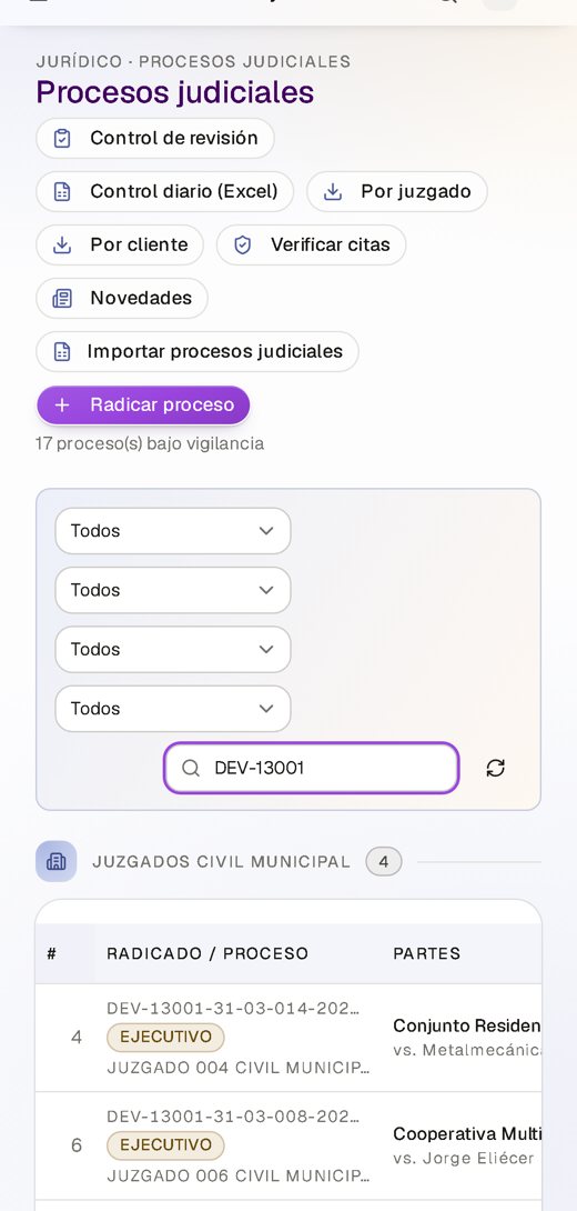 Modium Iuria en el teléfono — mismo listado de procesos adaptado a pantalla pequeña
